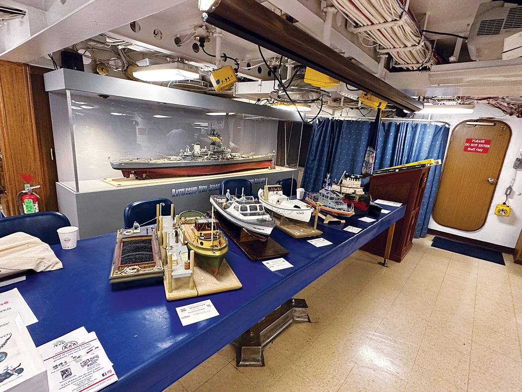 modelcon-3.jpg