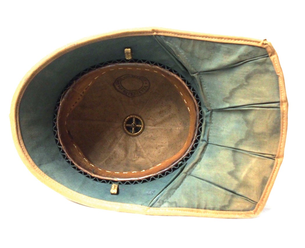 m1900tropenhelm3.jpg