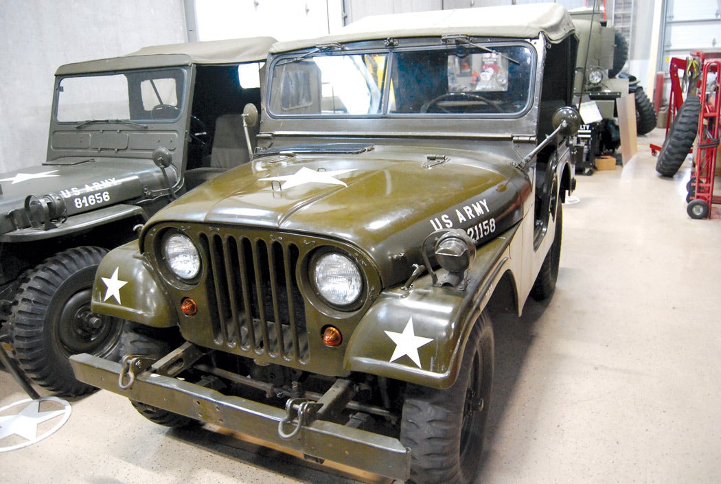 photo-10-a-willys-m38a1-made-1950-1957.jpg