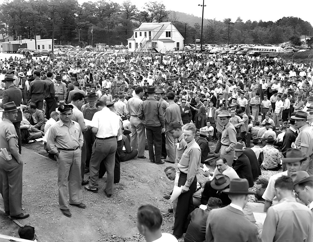 2nd-storhyaaa--oak_ridge_1947-8.jpg